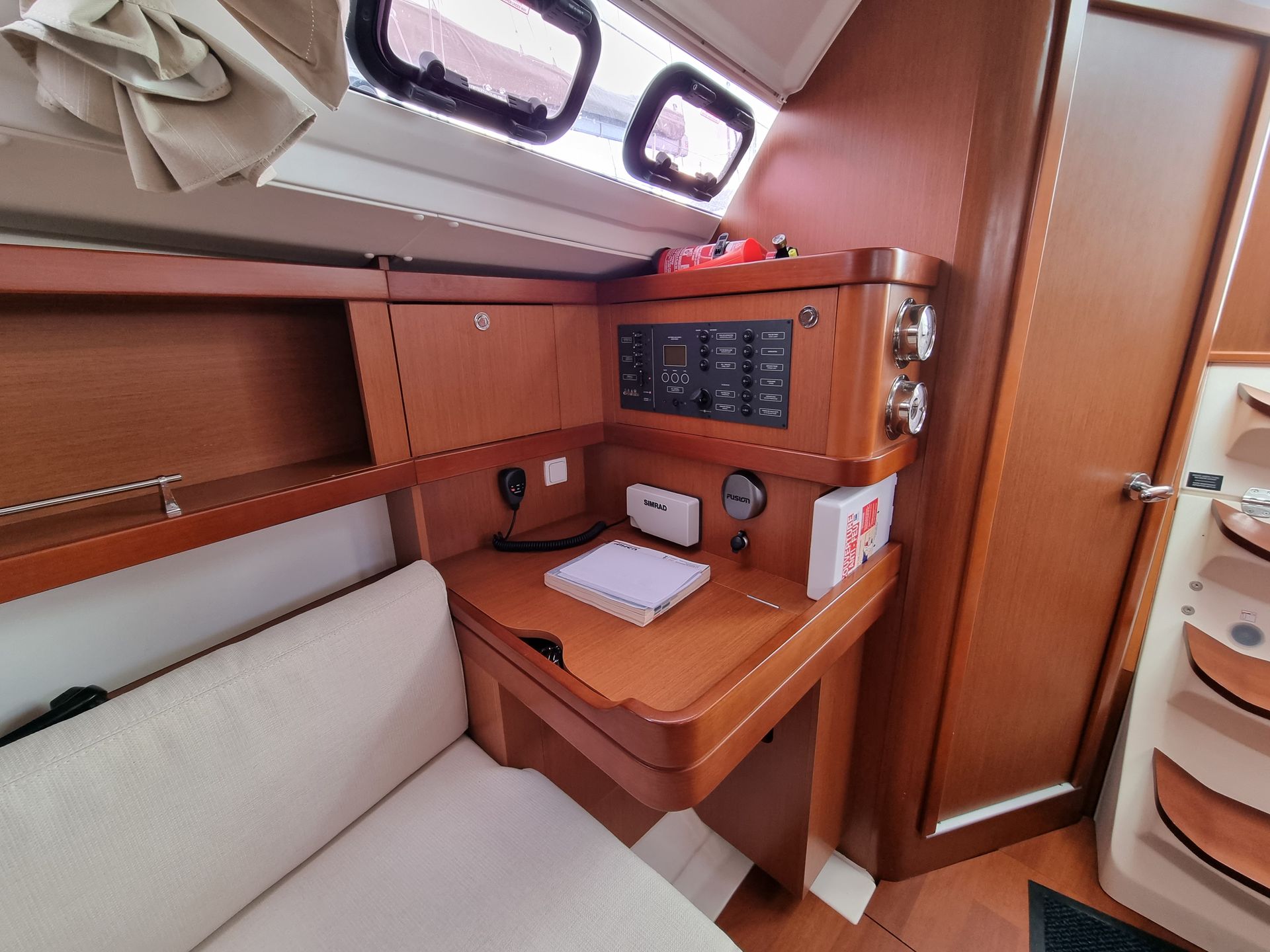 slider 13 Beneteau Oceanis 31